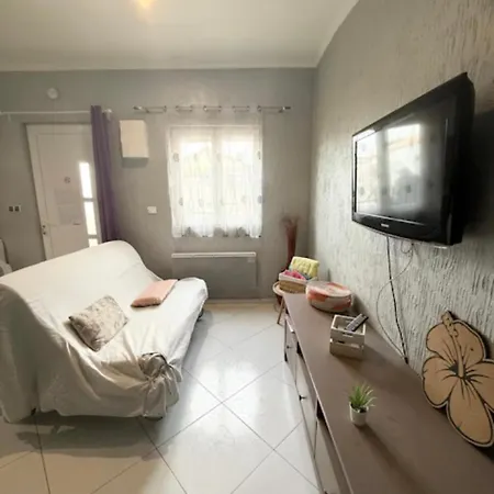 Apartment Fully Equipped With Garden *