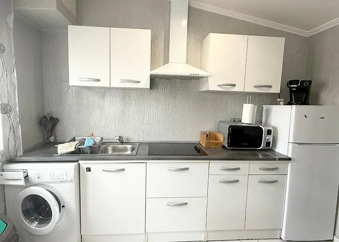 Lejlighed Fully Equipped With Garden *